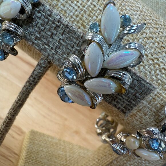 Vintage BSK Bracelet & Clip-On Earrings Set With Faux Pearls & Rhinestones - Picture 9 of 15